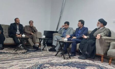 بازدید امام جمعه و فرماندار شهرستان نطنز از خانواده دارای فرزند اتیسم