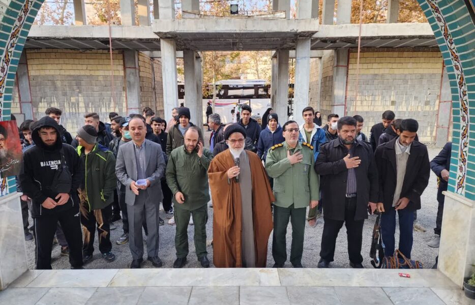 اعزام کاروان دانش‌آموزی نطنز به مناطق عملیاتی
