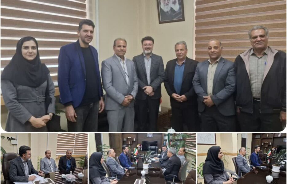 نشست هماهنگی و برنامه ریزی هیات ورزش روستایی عشایری و بازی های بومی محلی با فرمانداری شهرستان نطنز