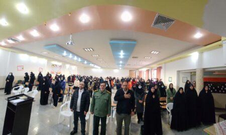 مراسم تجلیل از دانش‌آموزان حجاب برتر دبیرستان دخترانه سمیه