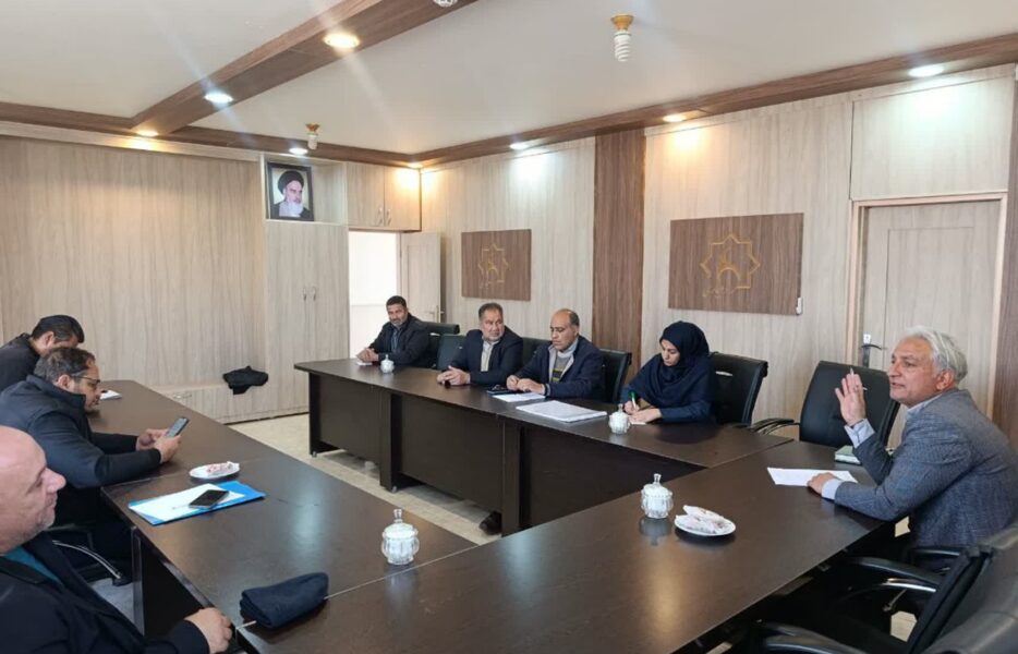 جلسه سرپرست میراث فرهنگی نطنز با دهیاران روستاهای ده آباد ،فمی،سراسیاب