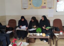 کارشناس آموزش و سرگروه مدیران منطقه زواره از مدارس شهرستان نطنز بازدید بعمل آوردند