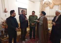 دیدار امام جمعه نطنز و مسئولان شهرستان با جانباز سرافراز دوران دفاع مقدس به مناسبت سالروز ولادت حضرت ابوالفضل العباس (ع) و روز جانباز 