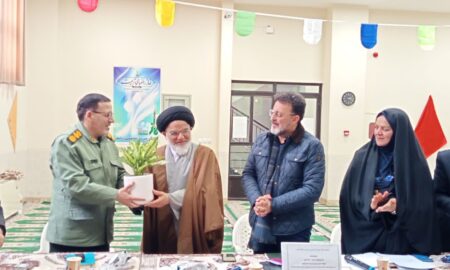 در جلسه شورای آموزش و پرورش از فرمانده سپاه نطنز در روز پاسدار تجلیل شد