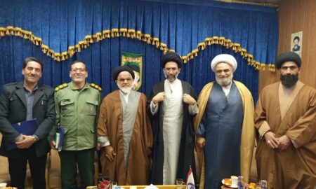 حضور ارکان ششگانه قرارگاه در دفتر امام جمعه شهر آران وبیدگل برگزار گردید.