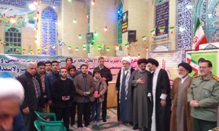 جشن پیروزی انقلاب اسلامی با حضور نماینده ولی فقیه و امام جمعه کاشان