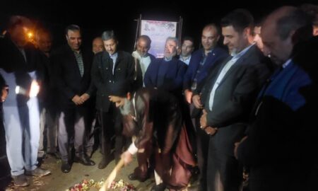 کلنگ زنی زمین چمن شهید فیروزی‌زاده بادرود