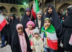 قیام عاشورایی مردم نطنز در پنجاه و یکمین شب حضور در میدان ، پاسخی به فرمان رهبر    