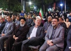 حضور پرشور مردم بادرود در تجمع محکومیت آمریکا