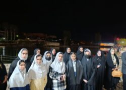 به‌منظور گرامی‌داشت یاد و نام رهبر شهید و دانش‌آموزان شهید میناب