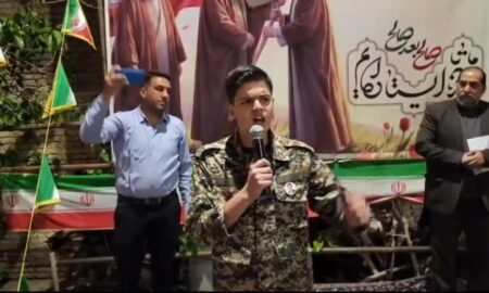 رجزخوانی حماسی دانش آموز رنجبر در تجمع شبانه 