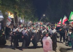 همایش جان فدا شهرستان نطنز با حضور اقشار مختلف مردم شهرستان نطنز