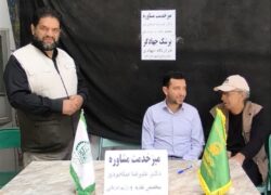 ارائه خدمات مشاوره تغذیه رایگان در حاشیه نماز جمعه نطنز 