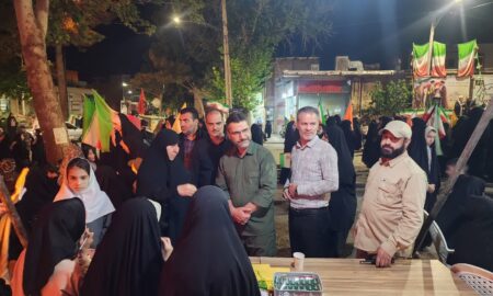 بازدید از غرفه های برپا شده در میدان ۱۷ شهریور نطنز