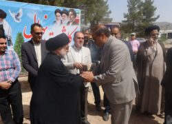تجلیل از دو عضو فرهنگی شورای اسلامی شهر نطنز در حاشیه کاشت نهال