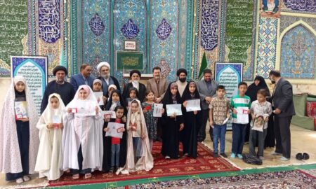 تجلیل از هنرمندان کوچک نمازگزار در میعادگاه نمازجمعه نطنز